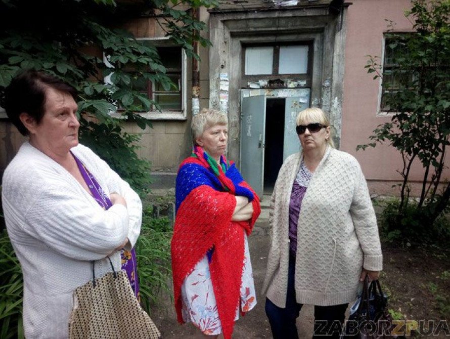 В Запорожье труп умершего мужчины лежит в квартире больше недели