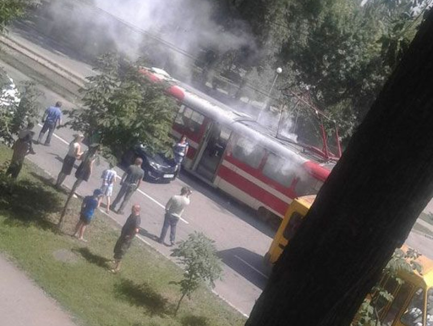 В Запорожье на Кичкасе горел трамвай, никто не пострадал