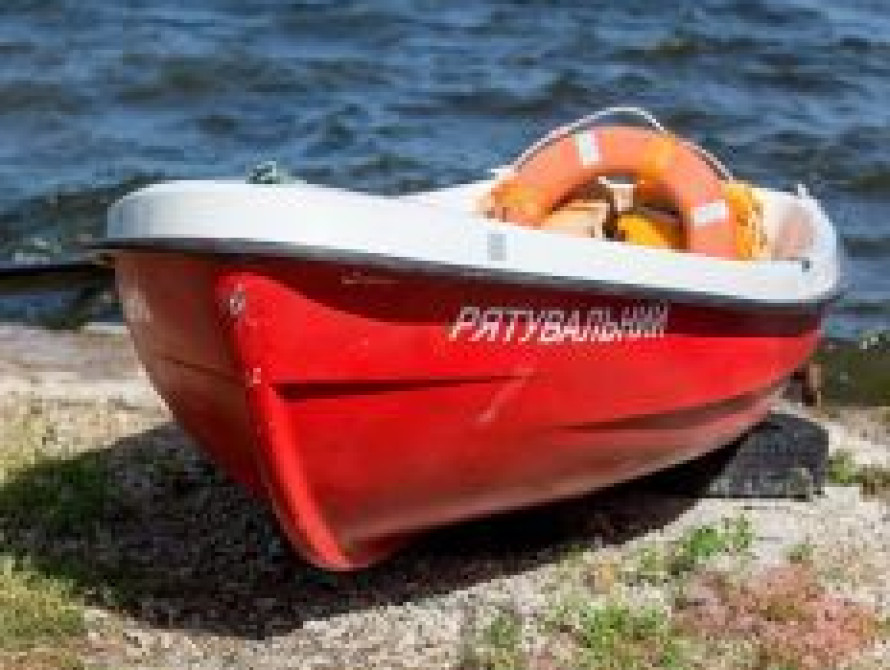 За выходные в курортном Бердянске и Приморском посаде на воде спасли 8 человек