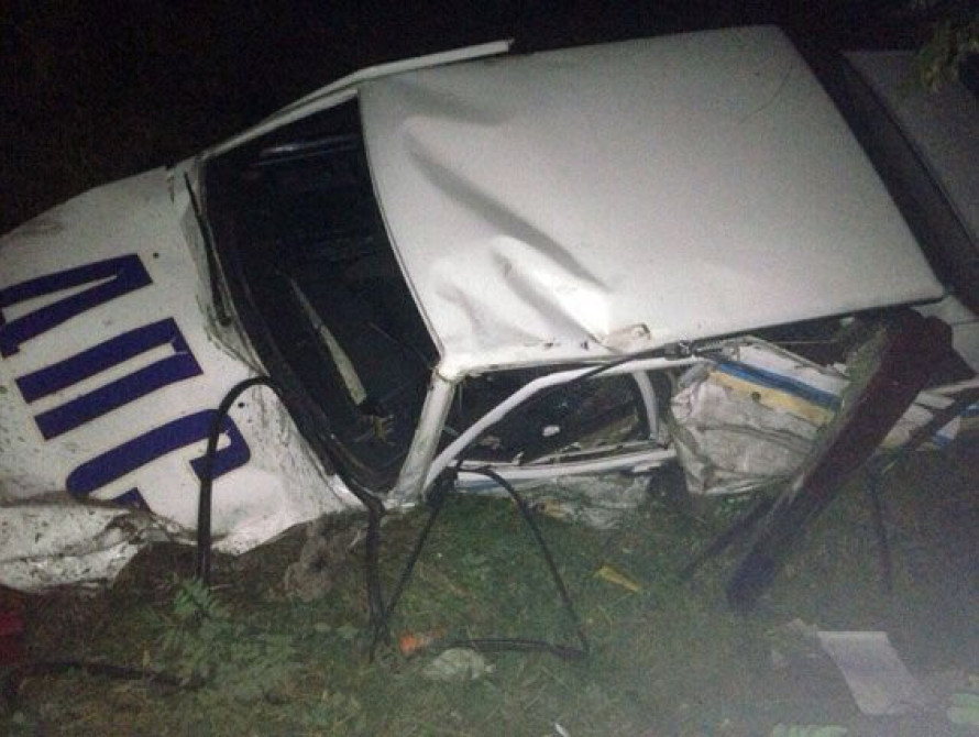 В Запорожской области пьяный водитель въехал в полицейскую машину, коп - при смерти