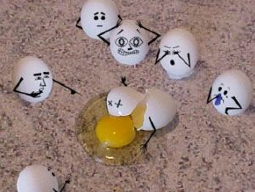 Почти как Янукович: Депутат из Токмака пострадал от яйца