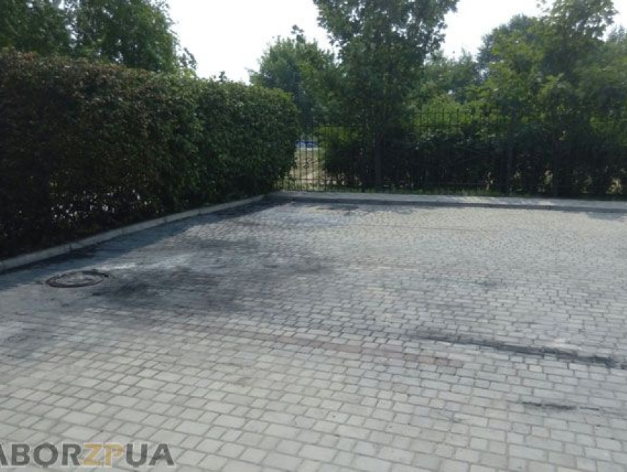 В Запорожье сожгли машину Андрея Иванова