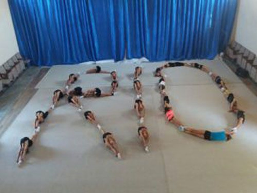 Гимнастки в Запорожье устроили флешмоб в поддержку украинской сборной на Олимпиаде