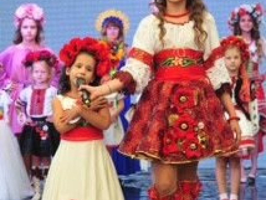 Девочка из Запорожья стала "Мини Мисс Украина Очарование 2016"