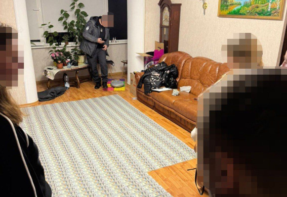 У Запоріжжі правоохоронці налагодили цілий бізнес на чоловіках, що ухилялися від мобілізації