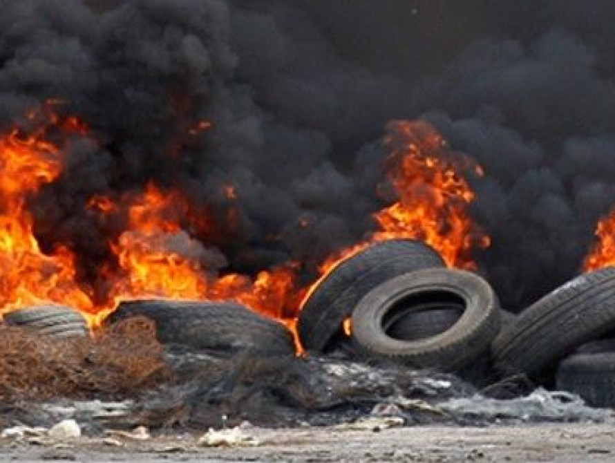 Закрытый завод в центре Запорожья продолжает травить воздух