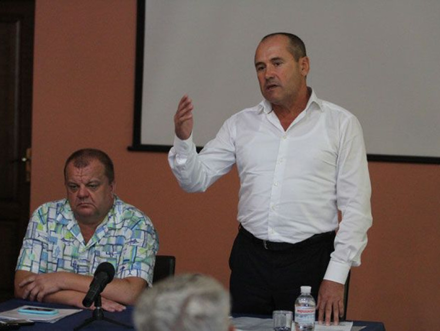 "Сволота, я тебя сейчас стукну по голове! ": Нардеп  из Запорожья Кривохатько едва не побил чиновницу из-за земли для АТОшников