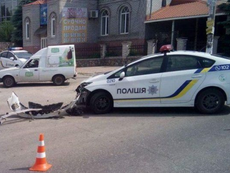 В Запорожье несколько часов оперировали женщину, которую сбили полицейские