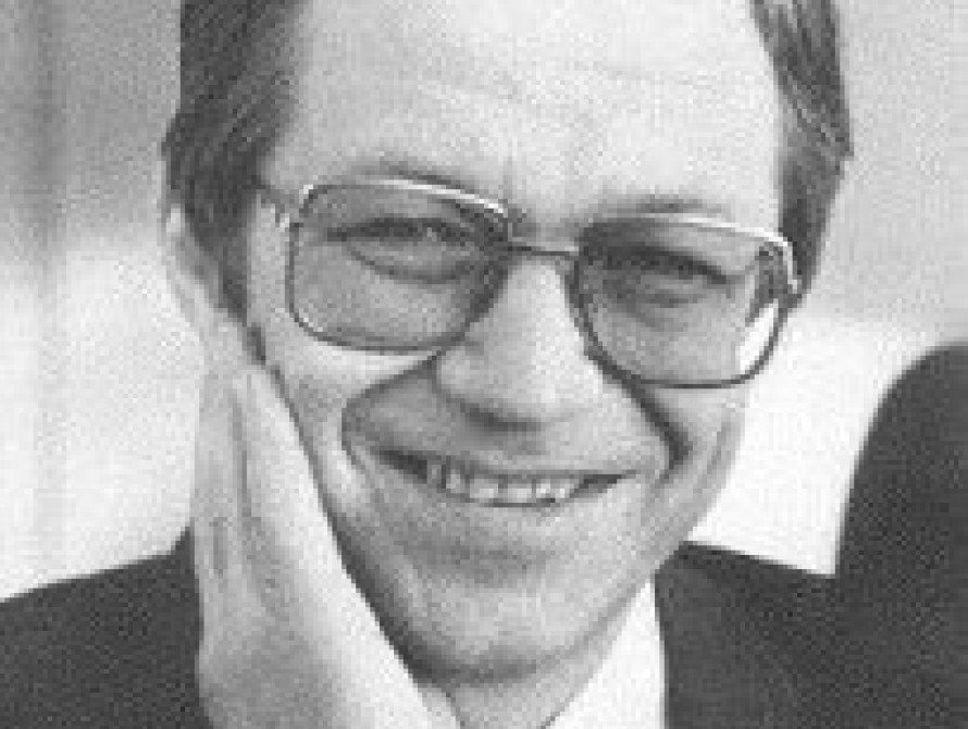 Прощание с известным журналистом и писателем пройдет завтра