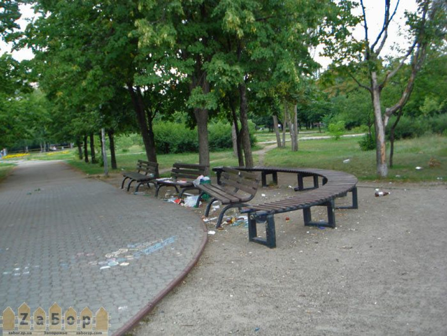 В Запорожье старый подрядчик будет "домучивать" парк Гагарина