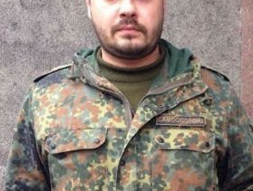 В Запорожье суд оставил пресс-секретаря Самообороны под домашним арестом (фото)