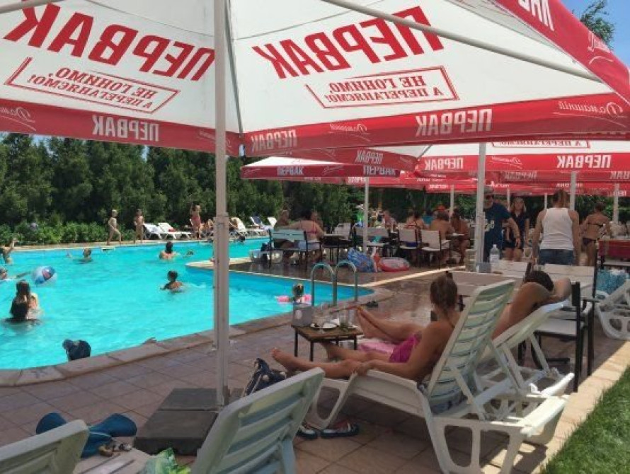 Открытые бассейны Запорожья. Сколько стоит отдых!