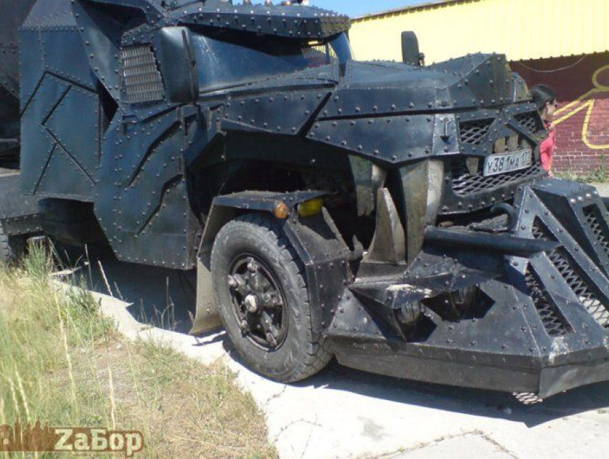 Запорожские байкеры: "Mad Max", который участвует в пророссийских акциях, приезжал в Кирилловку не в 2017, а в 2010 году