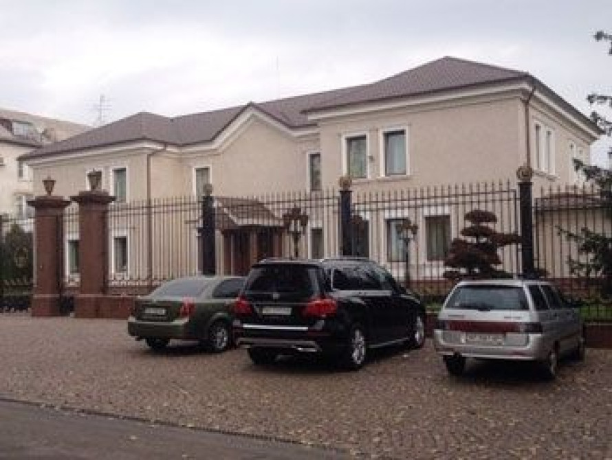 В Запорожье произошел взрыв у "золотого офиса" Евгения Анисимова (фото)