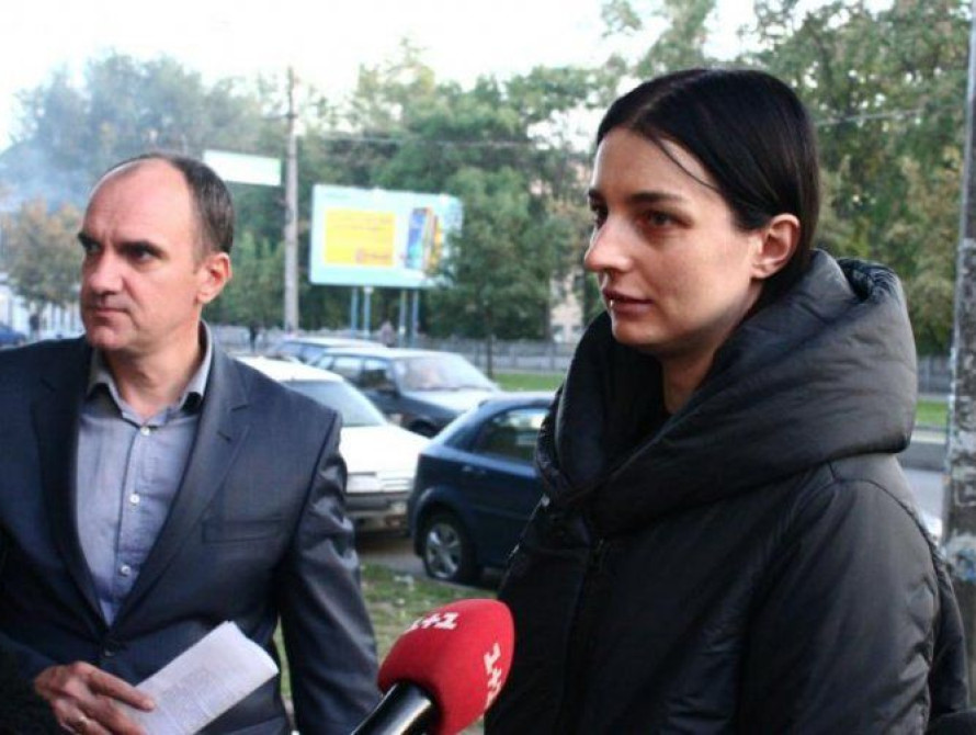 В Запорожье жену Максима Дрозденко отпустили под домашний арест (фото)