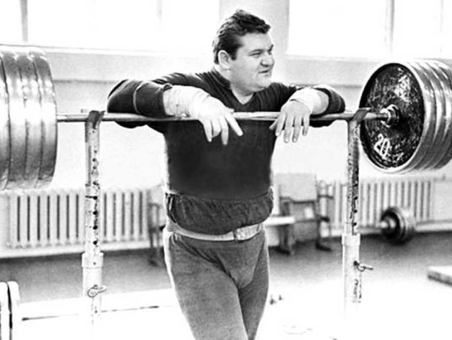 В Запорожье перед мэрией открыли памятник Леониду Жаботинскому (фото)