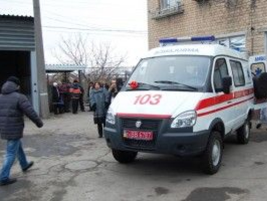 В Запорожье возле кафе на центральном проспекте мужчину избили металлической трубой