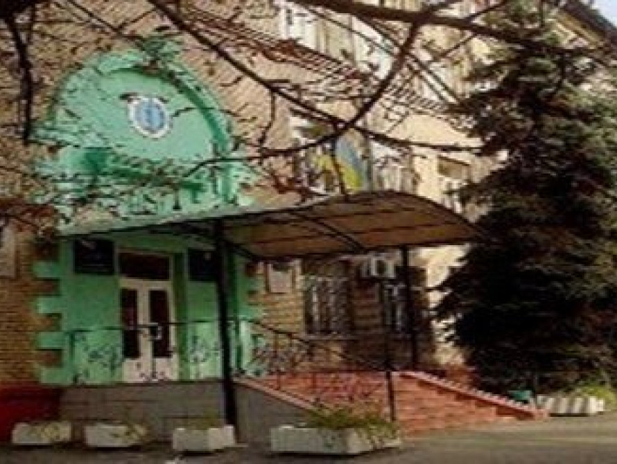 Элитные траты в Классическом лицее Запорожья: уборка класса - 700 грн, конфеты для учителя - 1200 грн