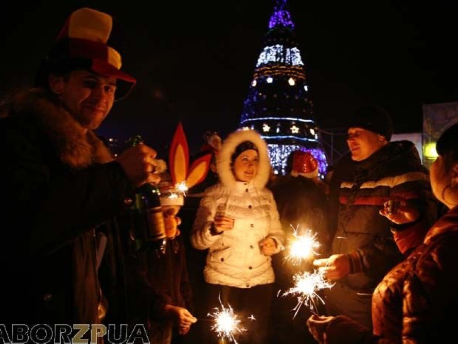 В Запорожье в новогоднюю ночь общественный транспорт будет ходить почти до 3-х часов ночи 