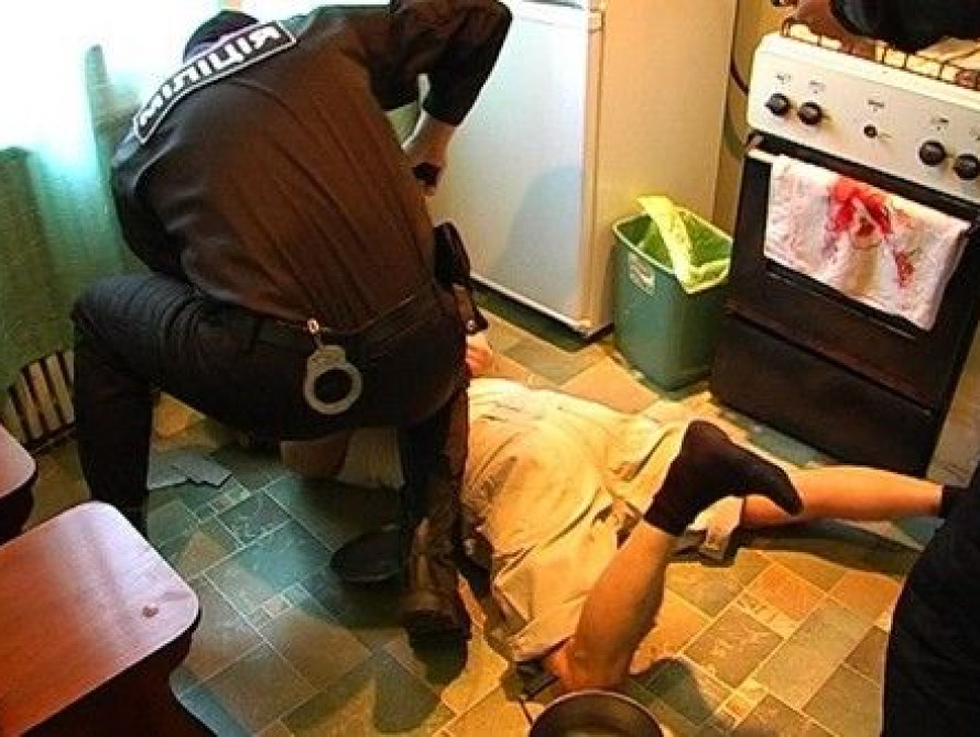 В Запорожье в троллейбусе задержали мужчину, которого подозревают в сексуальном насилии в отношении 8-летней девочки