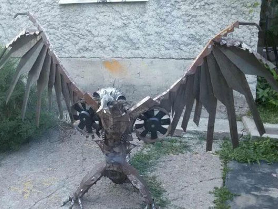 В Запорожье создали копию робота-птицы из "Трансформеров-3"