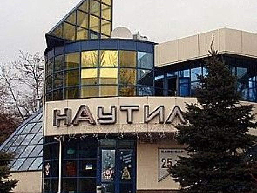 В Запорожье "Сила людей" уверяет, что не становились на защиту совладельца "Наутилуса", который заявил о захвате его кафе