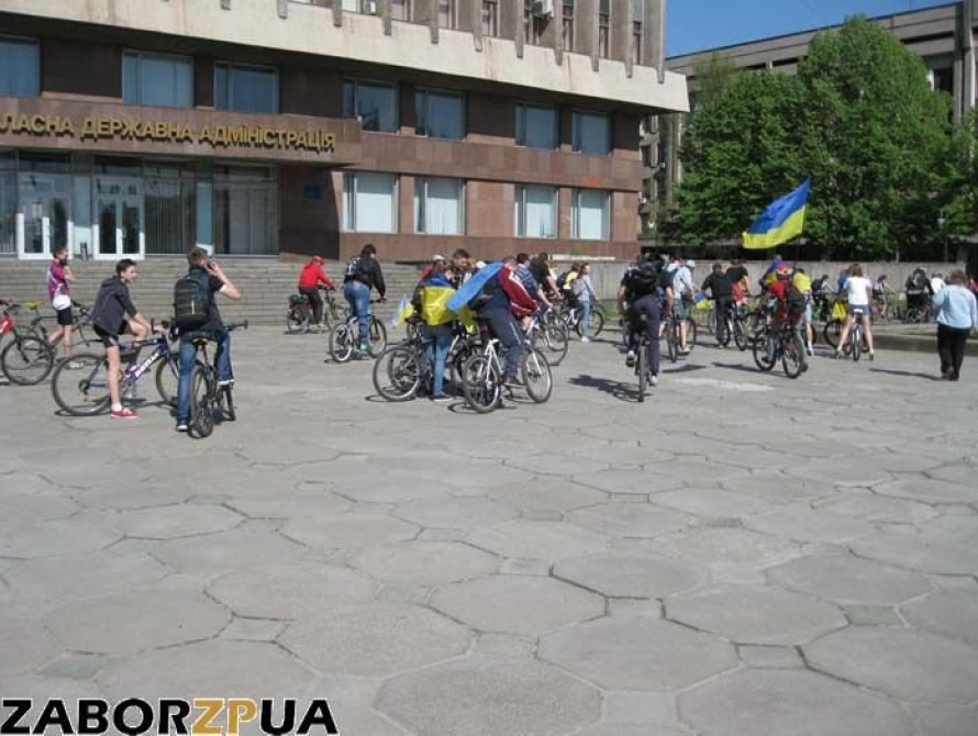 "Яскрава гонка" в Запорожье прошла с экстрим-шоу, лотереей и более, чем 1500 участников 