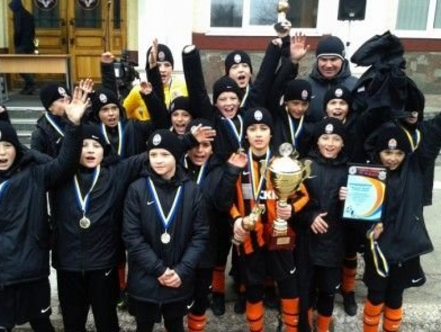 По Запорожью гуляют футболисты "Шахтера" – фотофакт