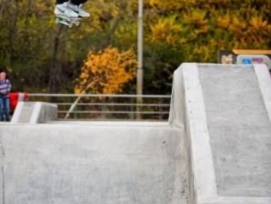 В Запорожье жильцы многоэтажки решили кардинально бороться с экстрималами (фото)