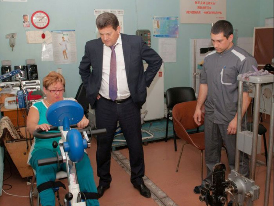 Мэр Запорожья рассказал, как чувствует себя после операции 