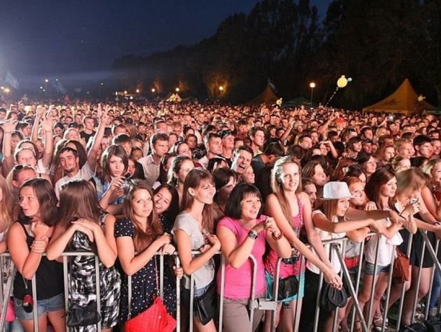 В Запорожье празднование Дня города завершилось концертом с хедлайнером Ярмаком