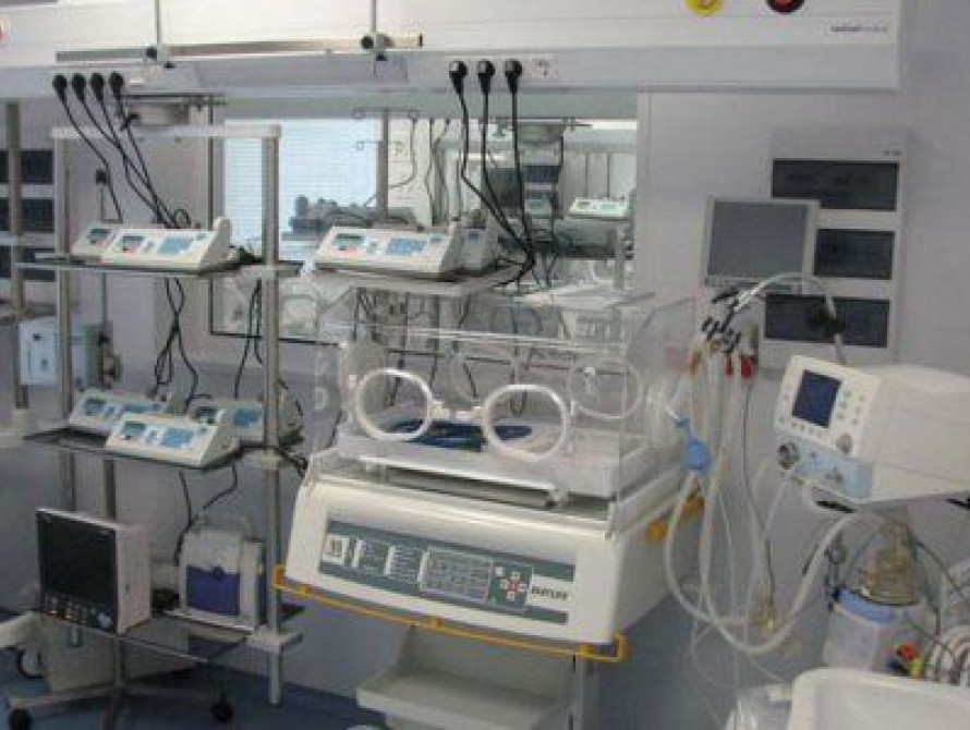 В Запорожье появились подробности о состоянии двух новорожденных детей, которых родила 15-летняя девочка