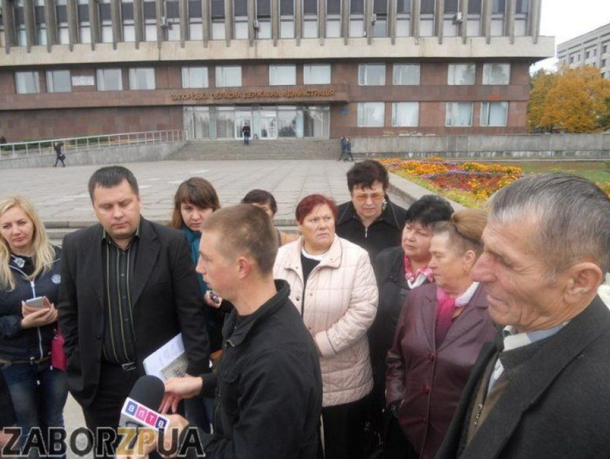 В Запорожской области аграрии протестовали против рынка земли и перекрыли трассу (фото)