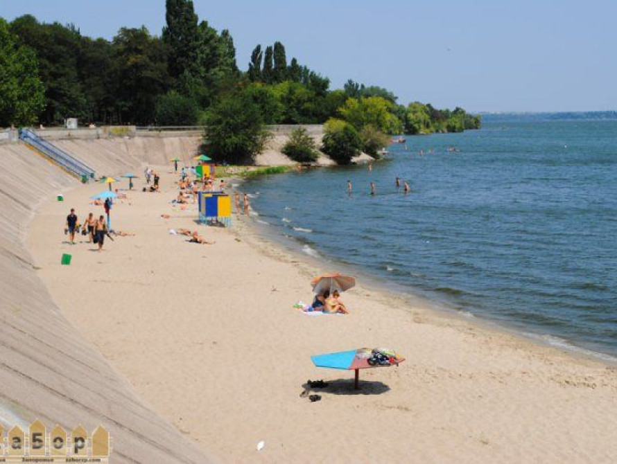 В Запорожье обновленный Правобережный пляж откроют в июне (фото)