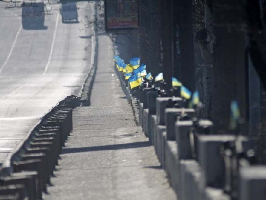 В Запорожье городская власть собралась укрепить два флагштока за 200 тысяч гривен - журналист