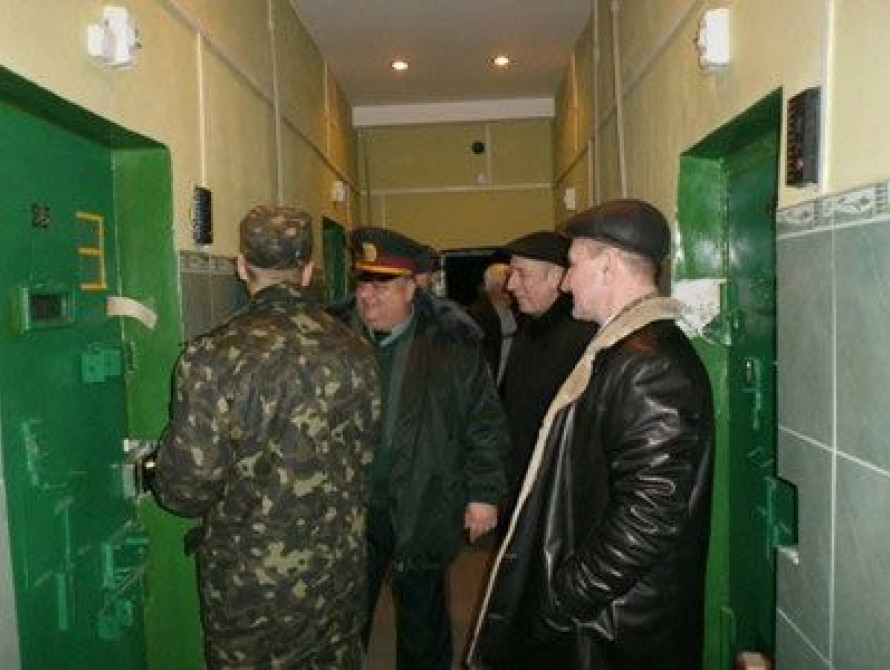 В Запорожском СИЗО один из заключенных выкупил все места в VIP-камере