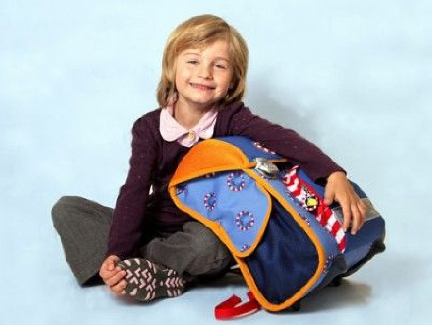 5 865 запорожских детей получили школьные подарки от Метинвеста