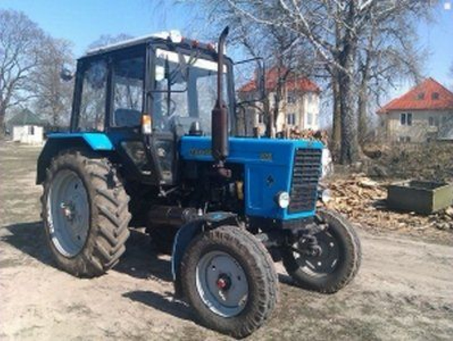 В Запорожской области мужчину убил трактор с дровами