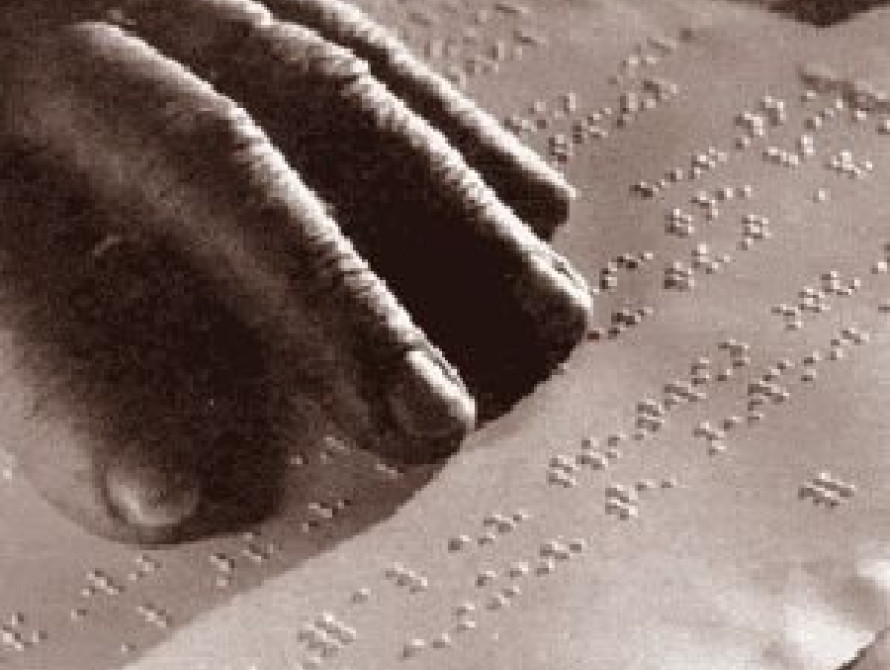 Обзор прессы Запорожья: праздник без праздника, массовый выезд "горбатых", кандидат в мэры - "пушка-ракета"