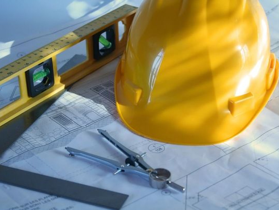 В Запорожье на новых мостах наносят первую гидроизоляцию (фото)