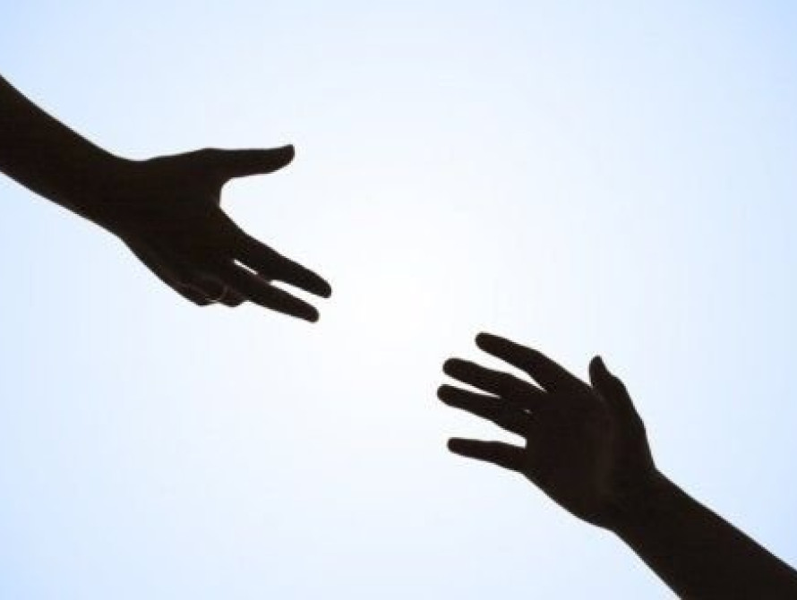 В Запорожье женщина разыскивает "Ангела", который спас ее на улице