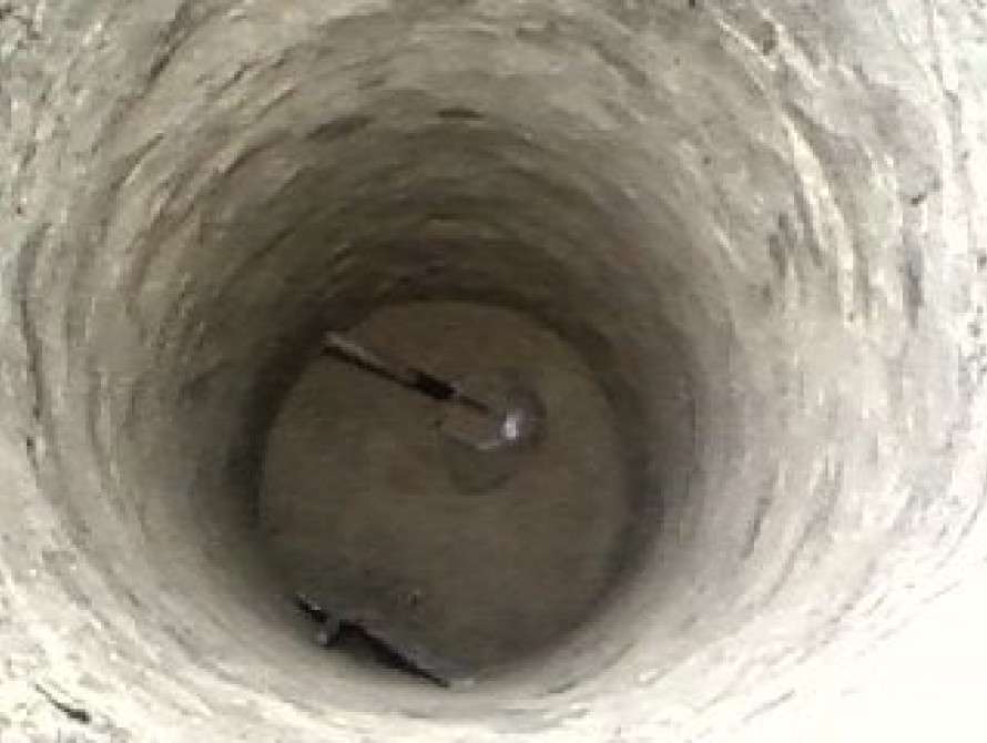 В Запорожской области погибла женщина: она оставила предсмертную записку, а после упала в колодец