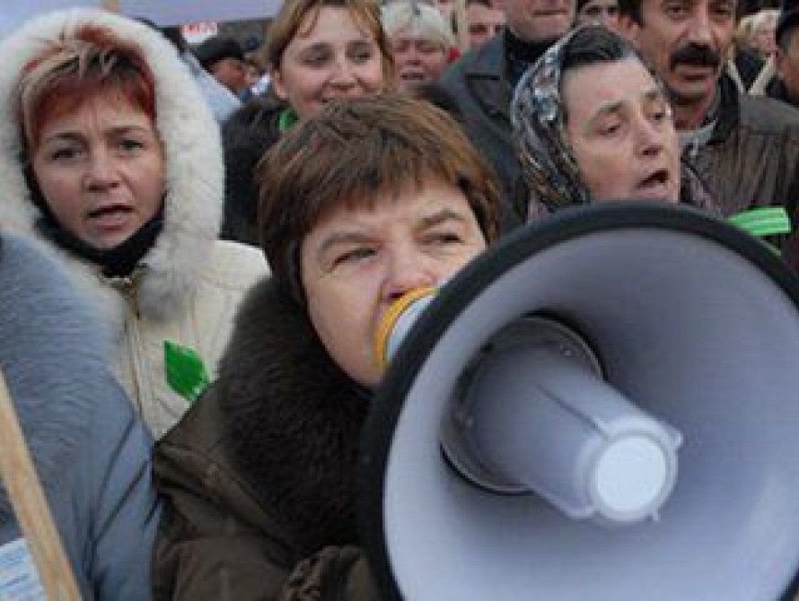 Нацкорпус, который перед сессией горсовета выступил против колабарантов, сделал заявление о минировании