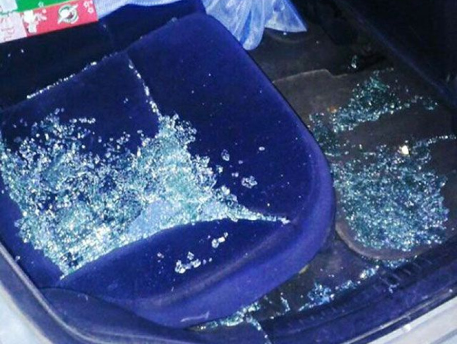 В Запорожской области на платной стоянке разбили стекла автомобилям 