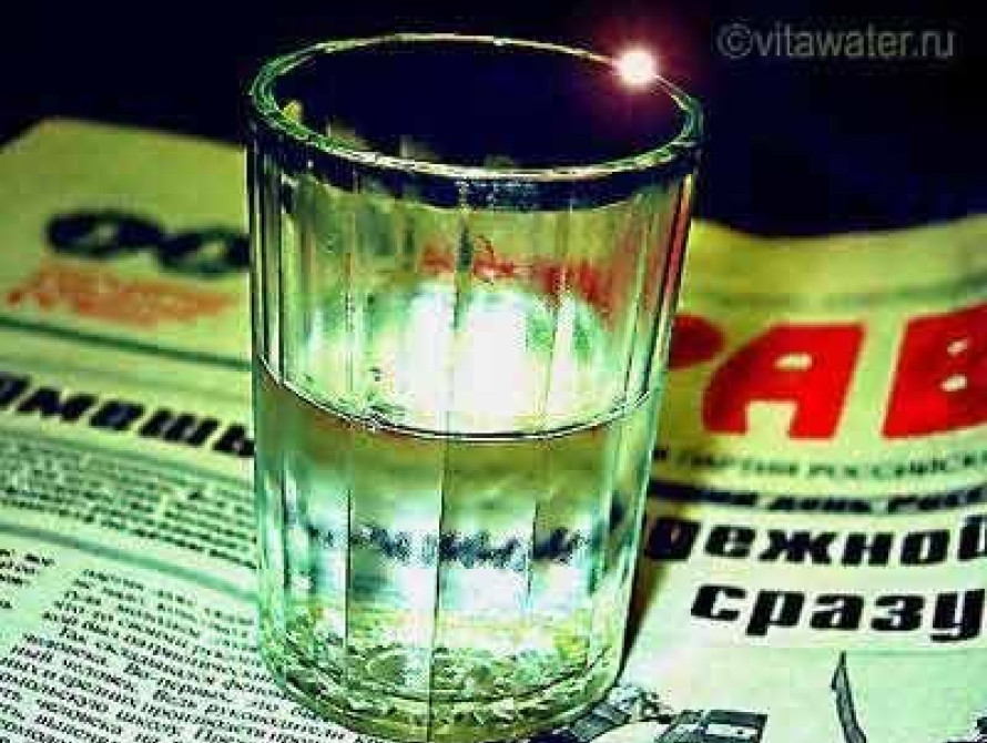  Под Запорожьем мужчина выпивал с другом и забыл про 10-летнюю дочку, которая замерзла на улице