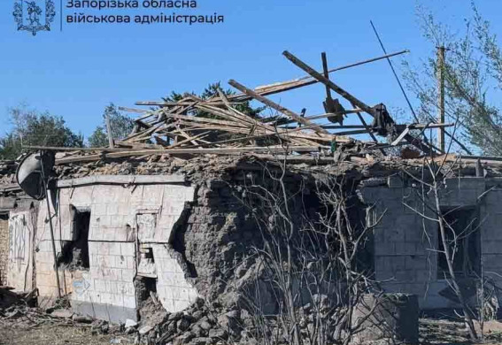 Росіяни вбили чоловіка у Запорізькому районі, ще трьох – поранено