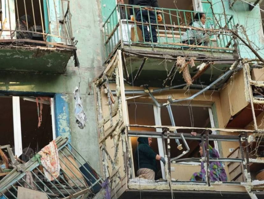 Пошкоджений будинок у Запоріжжі внаслідок обстрілу 22 жовтня 2025 року