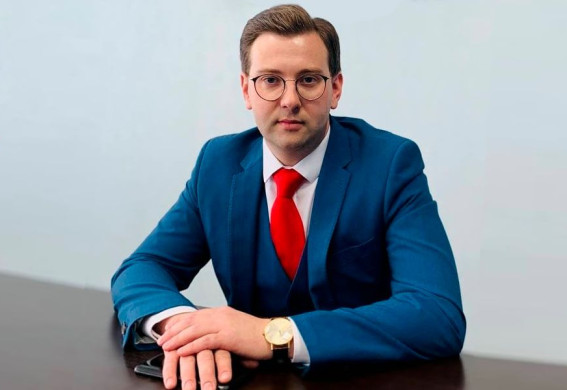 У Запоріжжі суд поновив на посаді заступника голови департаменту освіти