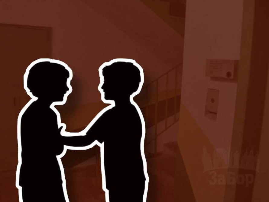 Двоє підлітків підірвали суміш у під'їзді