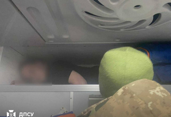 Чоловік намагався сховатися від прикордонників у потязі Запоріжжя-Перемишль
